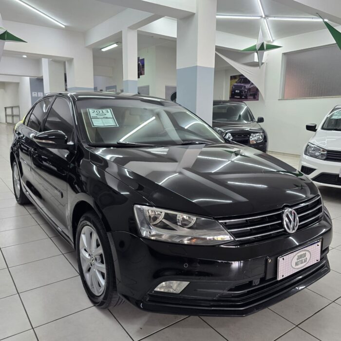 VW JETTA 2.0 COMFORTLINE TIPTRONIC AUT. PRETO 2013 FLEX