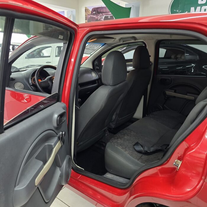 FIAT UNO 1.0 VIVACE VERMELHO 2011 FLEX - Image 11