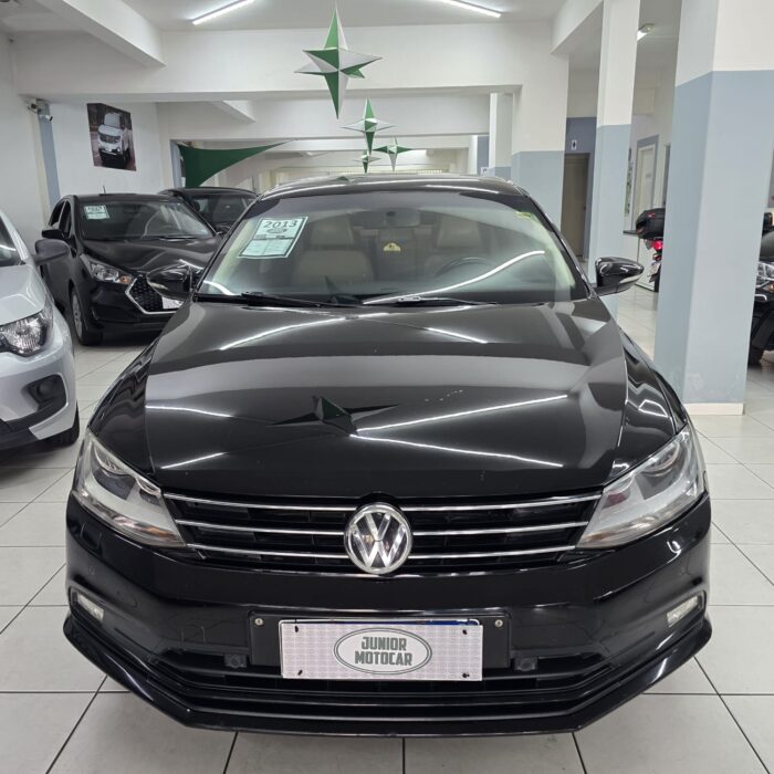 VW JETTA 2.0 COMFORTLINE TIPTRONIC AUT. PRETO 2013 FLEX - Image 2