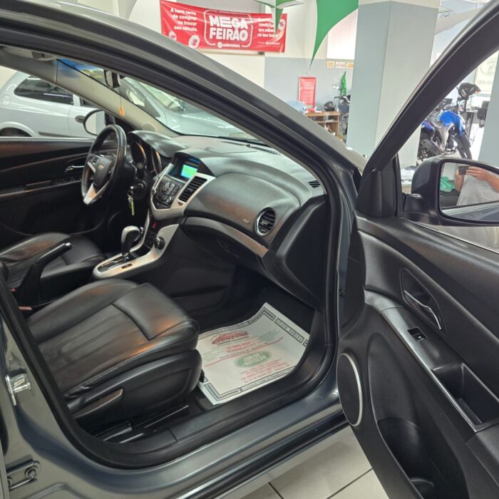 GM CRUZE 1.8 LT SEDAN CINZA 2013 FLEX - Image 10