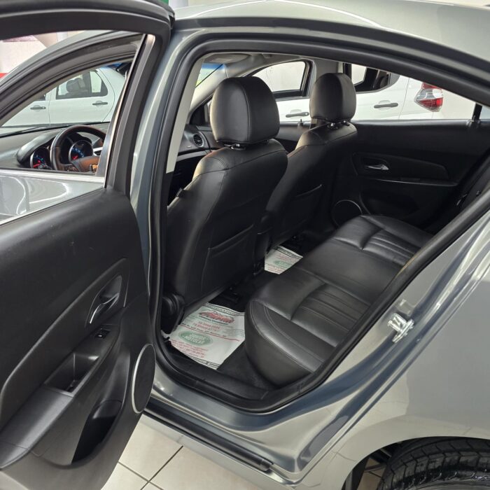 GM CRUZE 1.8 LT SEDAN CINZA 2013 FLEX - Image 11