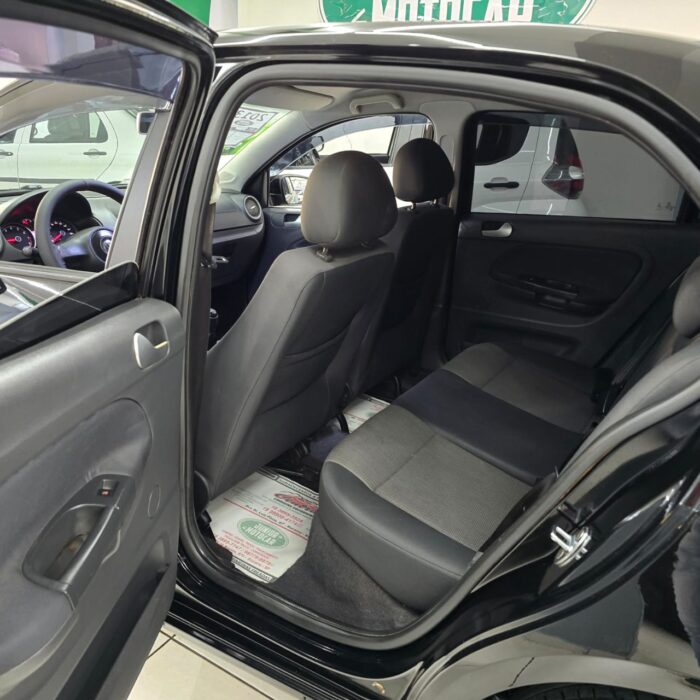 VW VOYAGE 1.0 TREND PRETO 2013 FLEX - Image 11
