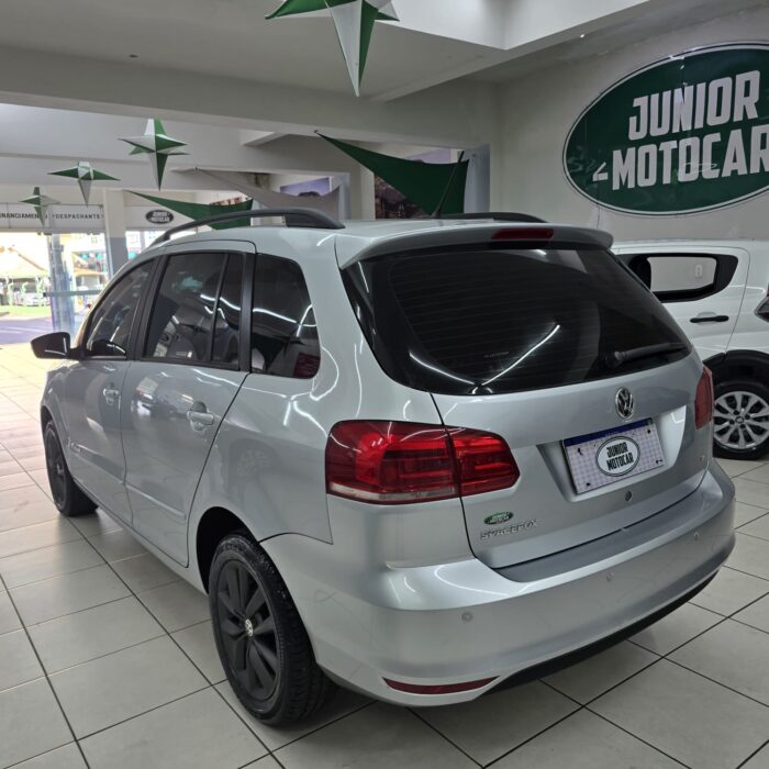 VW SPACEFOX 1.6 COMFORTLINE PRATA 2015 FLEX - Image 4