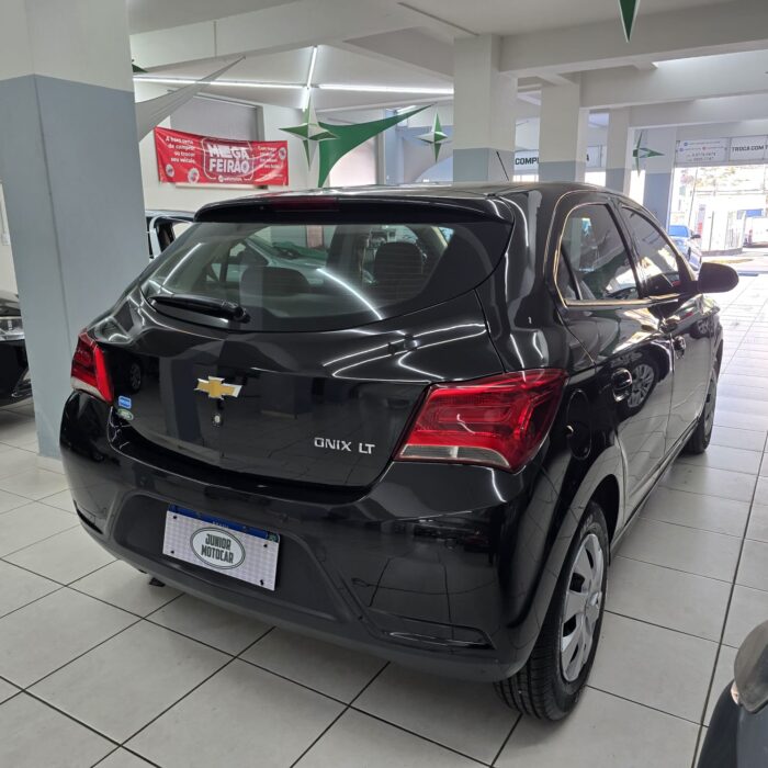 GM ONIX 1.0 LT PRETO 2017 FLEX - Imagem 6