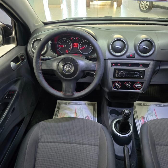 VW VOYAGE 1.0 TREND PRETO 2013 FLEX - Image 8