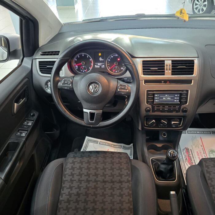 VW SPACEFOX 1.6 COMFORTLINE PRATA 2015 FLEX - Image 8