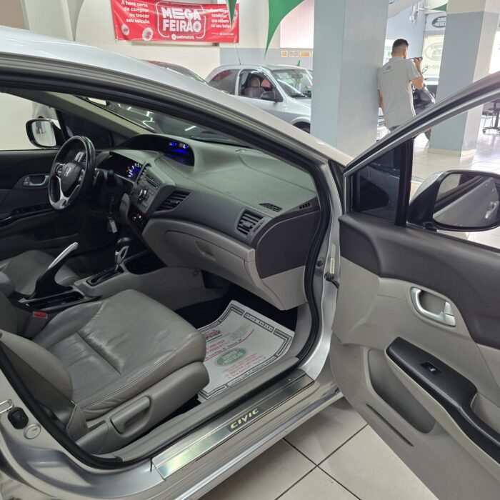 HONDA CIVIC 2.0 LXR AUT. PRATA 2014 FLEX - Imagem 10