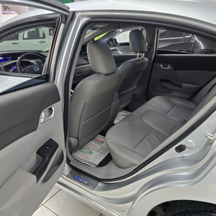 HONDA CIVIC 2.0 LXR AUT. PRATA 2014 FLEX - Imagem 11
