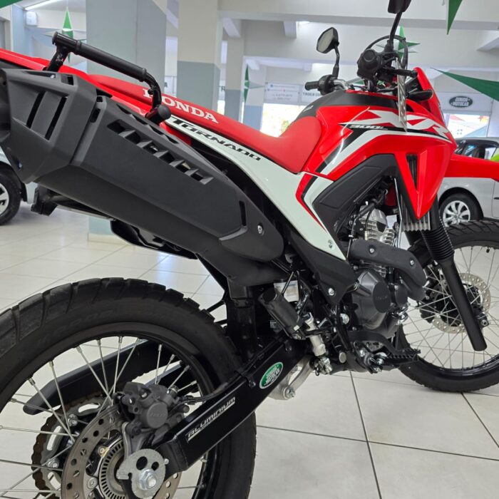 HONDA XR 300L TORNADO VERMELHA 2025 FLEX - Imagem 8