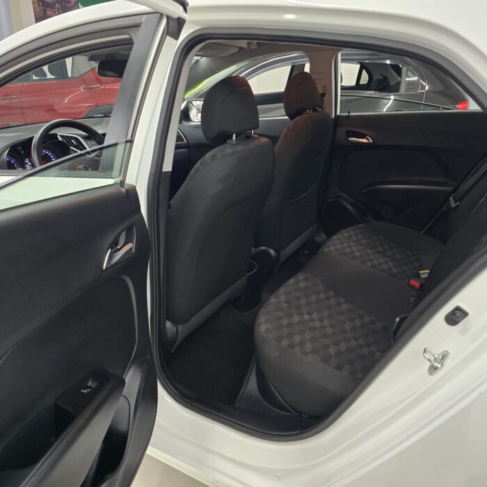 HYUNDAI HB20 1.6 COMFORT AUT. BRANCO 2017 FLEX - Imagem 11