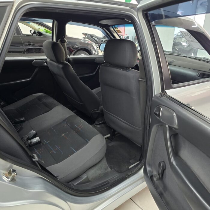 VW GOL 1.0 HIGHWAY PRATA 2002 FLEX - Imagem 12