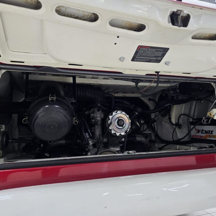 VW KOMBI 1.6 VERMELHA 2004 FLEX - Imagem 16