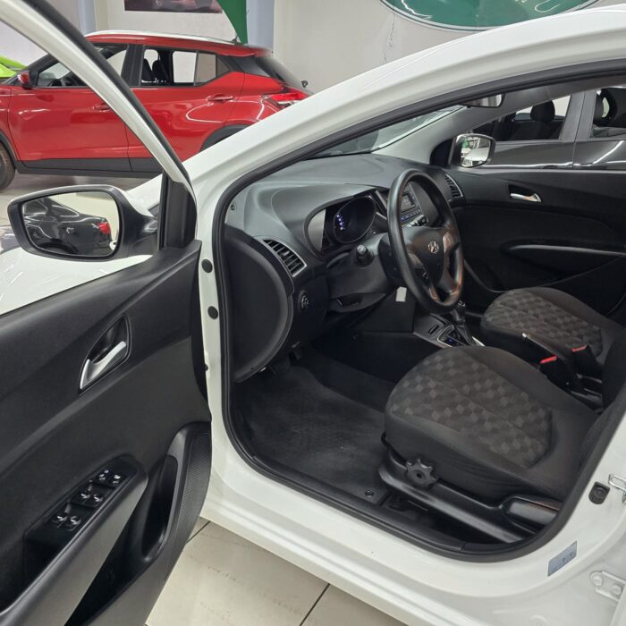 HYUNDAI HB20 1.6 COMFORT AUT. BRANCO 2017 FLEX - Imagem 7
