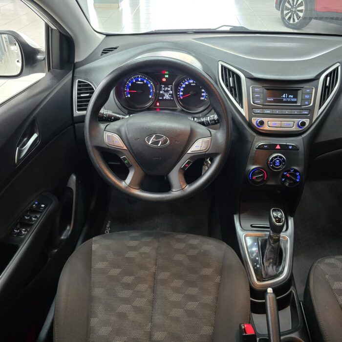 HYUNDAI HB20 1.6 COMFORT AUT. BRANCO 2017 FLEX - Imagem 8