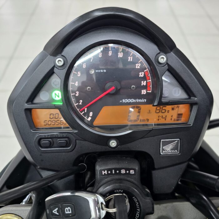 HONDA HORNET 600F PRETA 2010 GASOLINA - Imagem 10