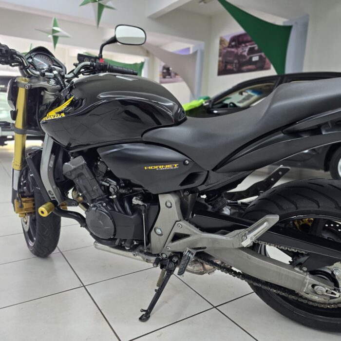 HONDA HORNET 600F PRETA 2010 GASOLINA - Imagem 6