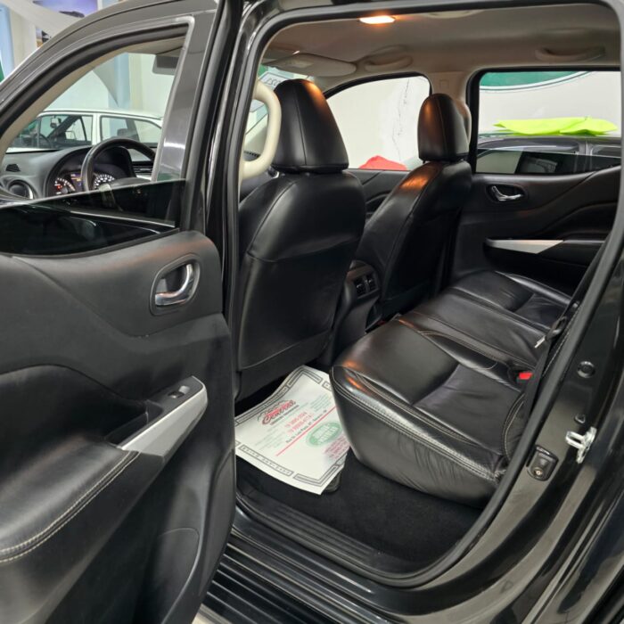NISSAN FRONTIER 2.3 ATTACK 4X4 AUT. PRETA 2021 DIESEL - Imagem 12