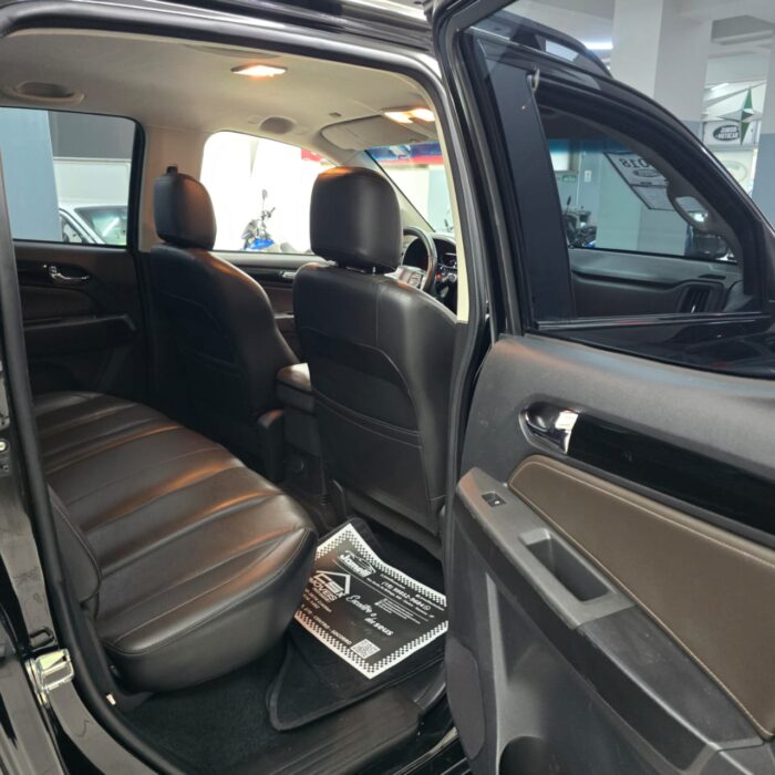 GM S10 2.8 H. COUNTRY 4X4 CD AUT. PRETA 2018 DIESEL - Imagem 13