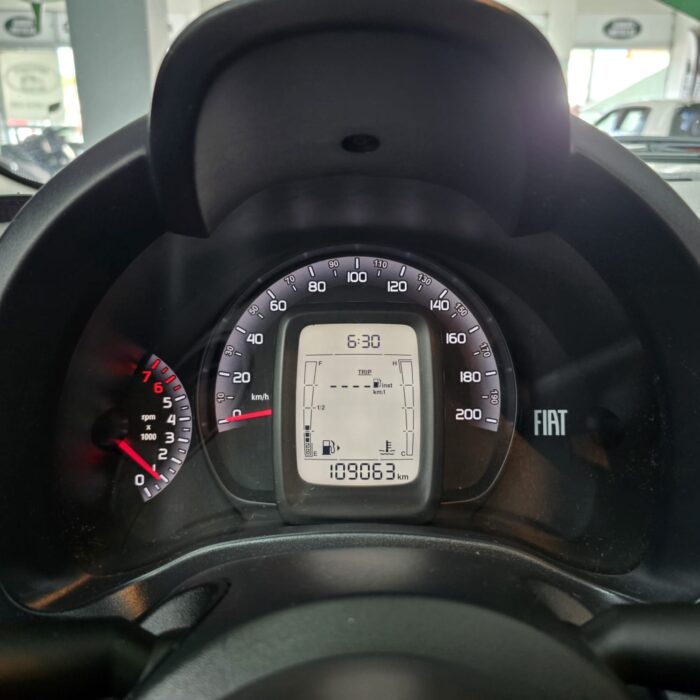 FIAT UNO 1.0 VIVACE ATTRACTIVE BRANCO 2021 FLEX - Imagem 14