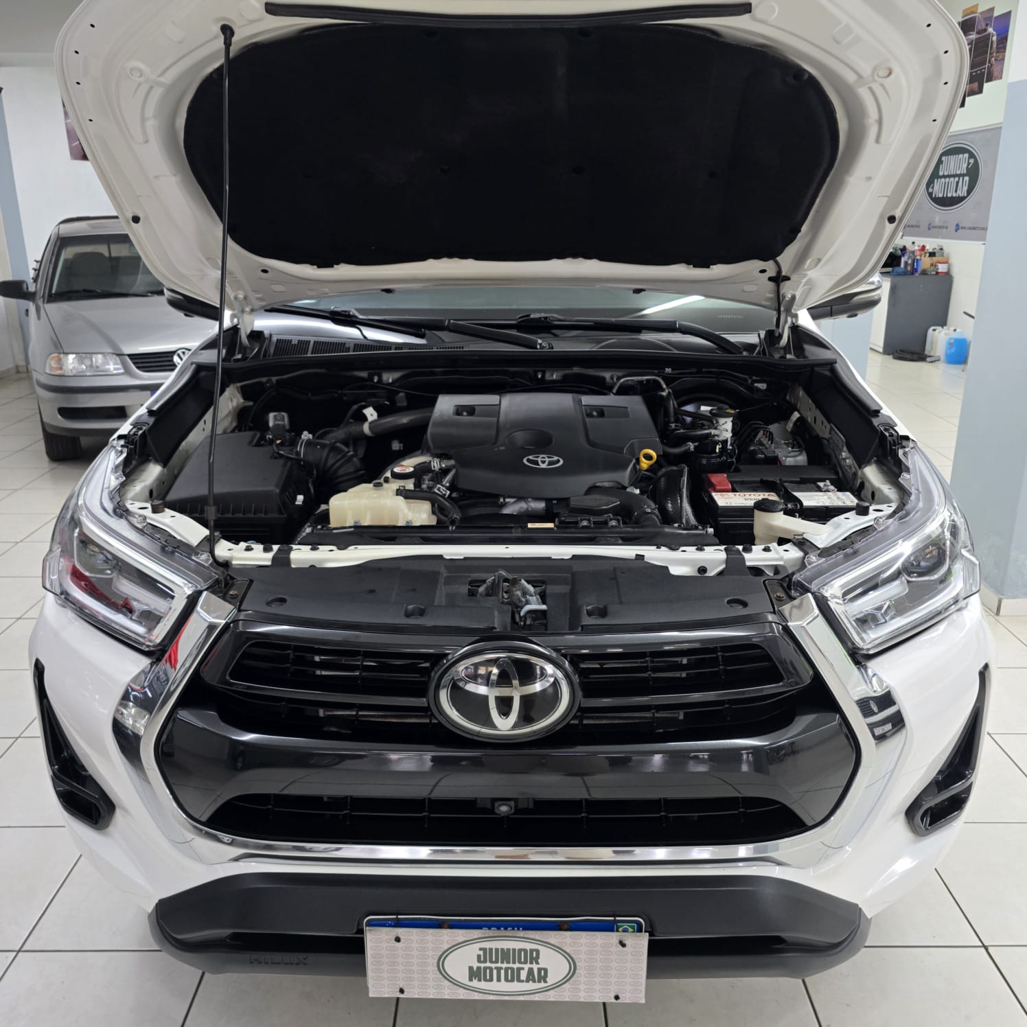 TOYOTA HILUX 2.8 SRX LIMITED 4X4 TDi BRANCA 2023 DIESEL - Imagem 15