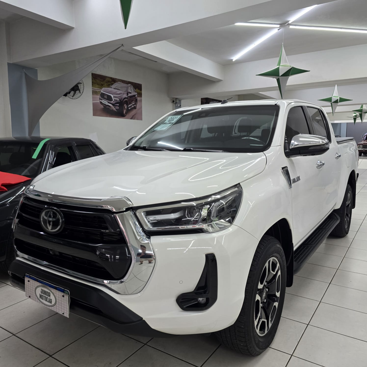 TOYOTA HILUX 2.8 SRX LIMITED 4X4 TDi BRANCA 2023 DIESEL - Imagem 3