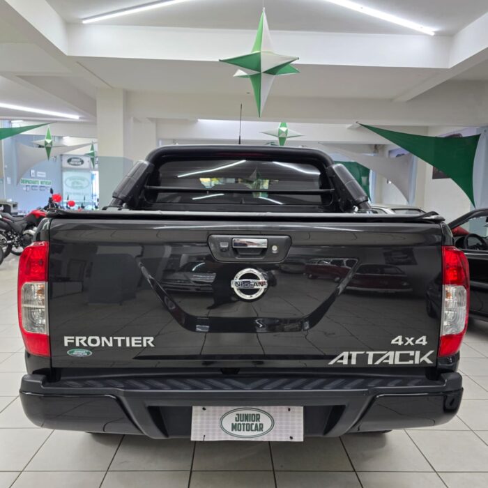 NISSAN FRONTIER 2.3 ATTACK 4X4 AUT. PRETA 2021 DIESEL - Imagem 5
