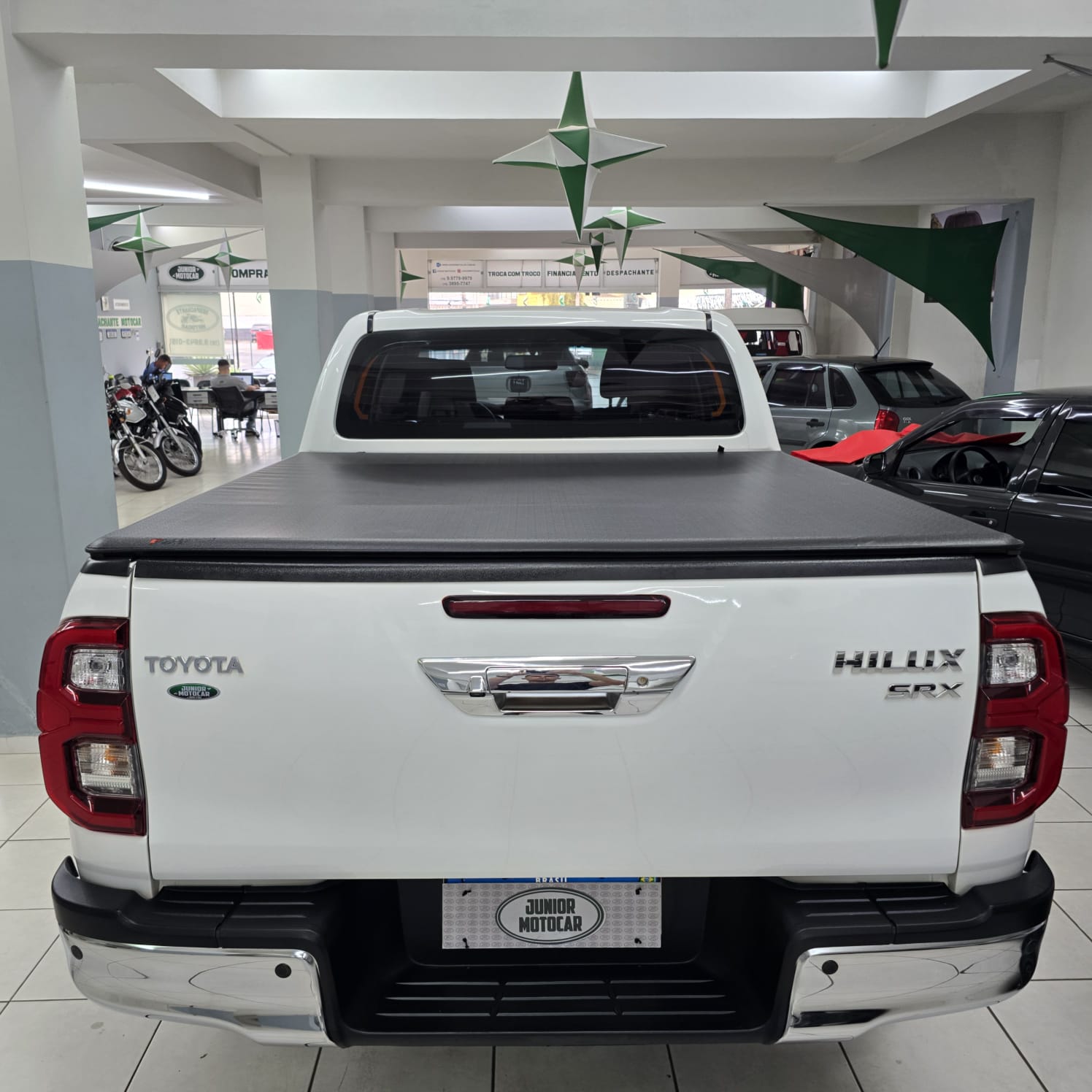 TOYOTA HILUX 2.8 SRX LIMITED 4X4 TDi BRANCA 2023 DIESEL - Imagem 6