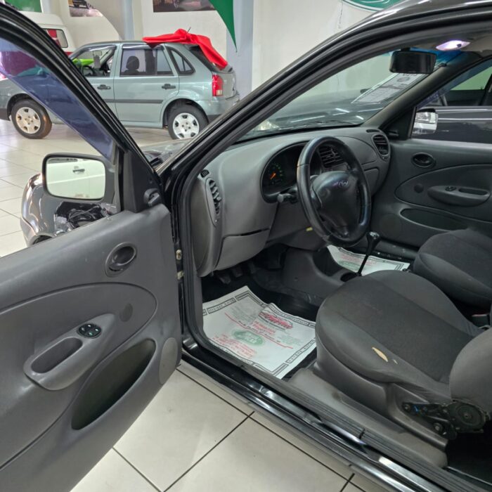 FORD COURIER 1.6 L PRETA 2010 FLEX - Imagem 7