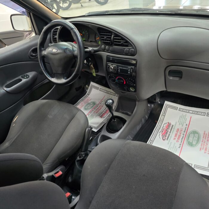 FORD COURIER 1.6 L PRETA 2010 FLEX - Imagem 8