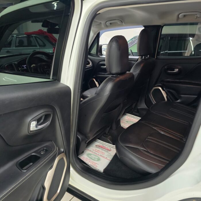JEEP RENEGADE 1.8 SPORT AUT. 4X2 BRANCO 2017 FLEX - Imagem 8