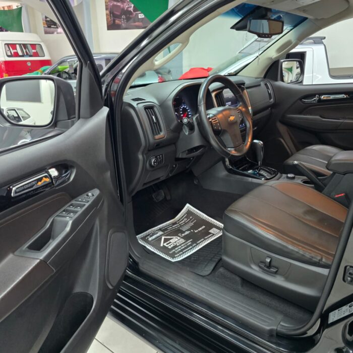 GM S10 2.8 H. COUNTRY 4X4 CD AUT. PRETA 2018 DIESEL - Imagem 8
