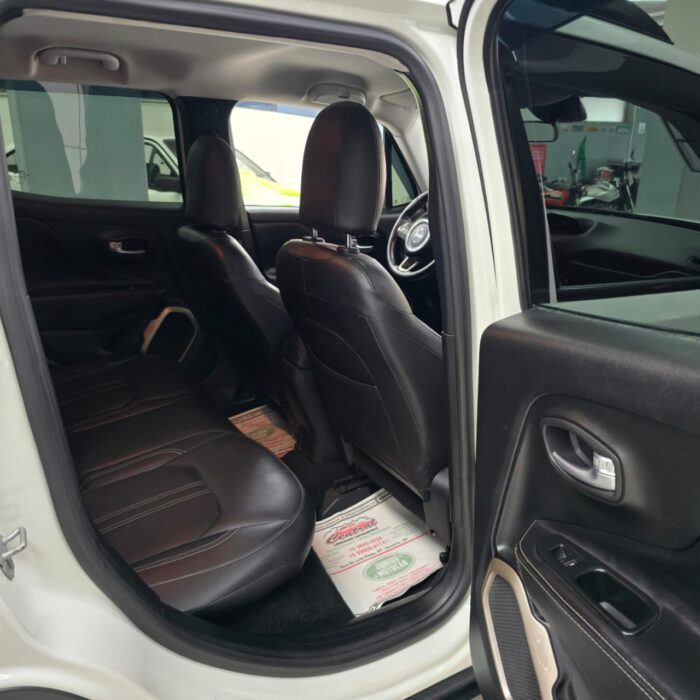 JEEP RENEGADE 1.8 SPORT AUT. 4X2 BRANCO 2017 FLEX - Imagem 9