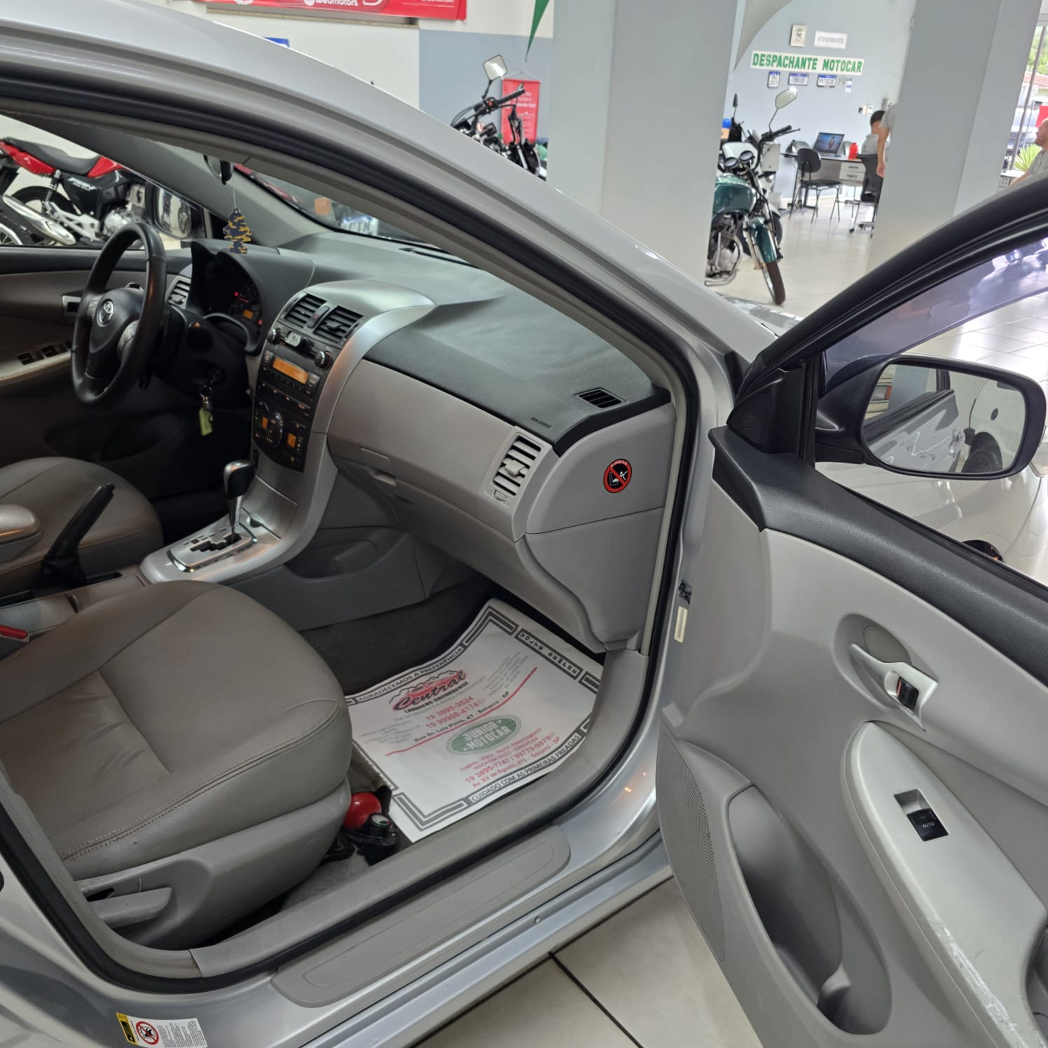 TOYOTA COROLLA 2.0 XEi AUT. PRATA 2013 FLEX - Imagem 10