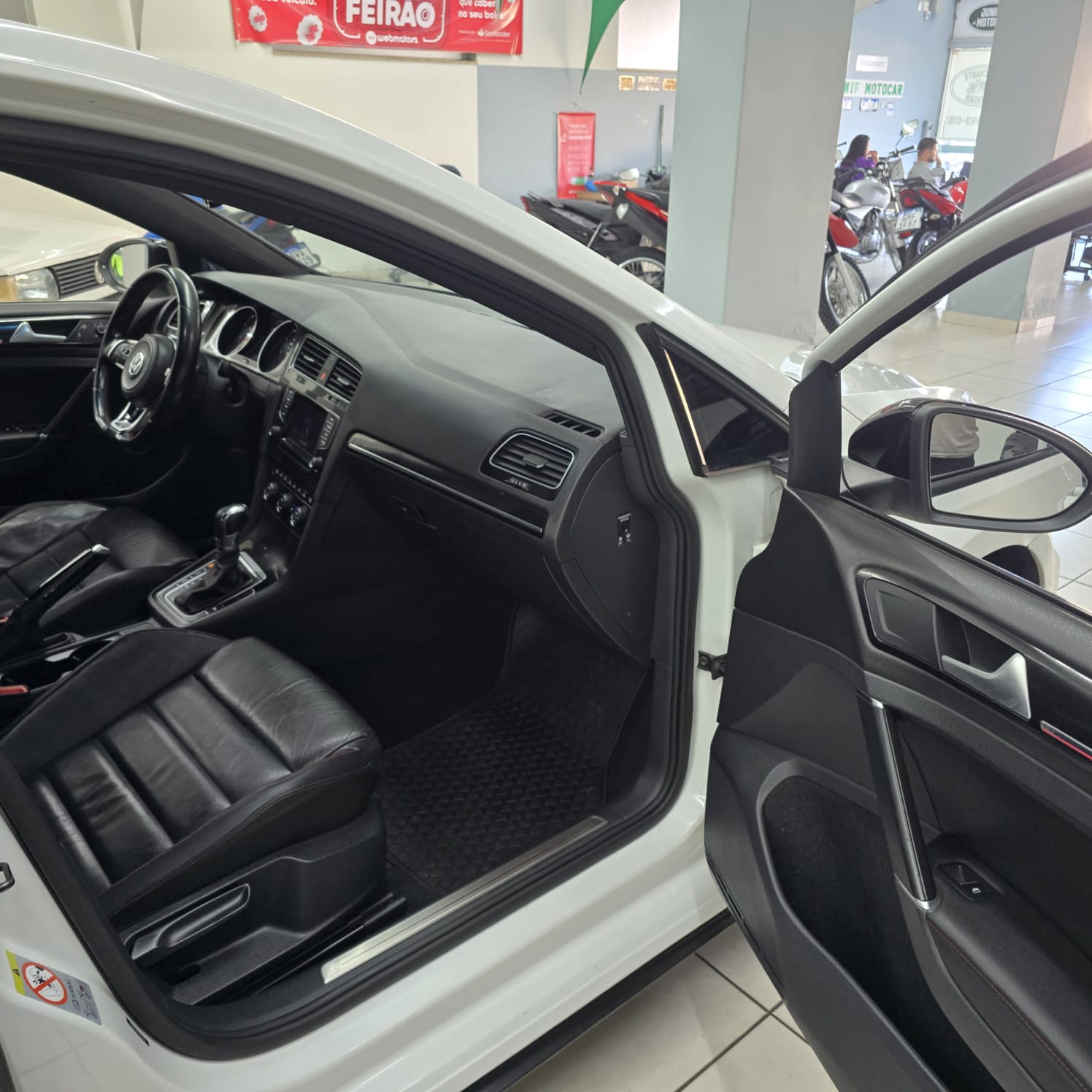 VW GOLF GTi 2.0 TSi 220Cv AUT. BRANCO 2015 GASOLINA - Imagem 10