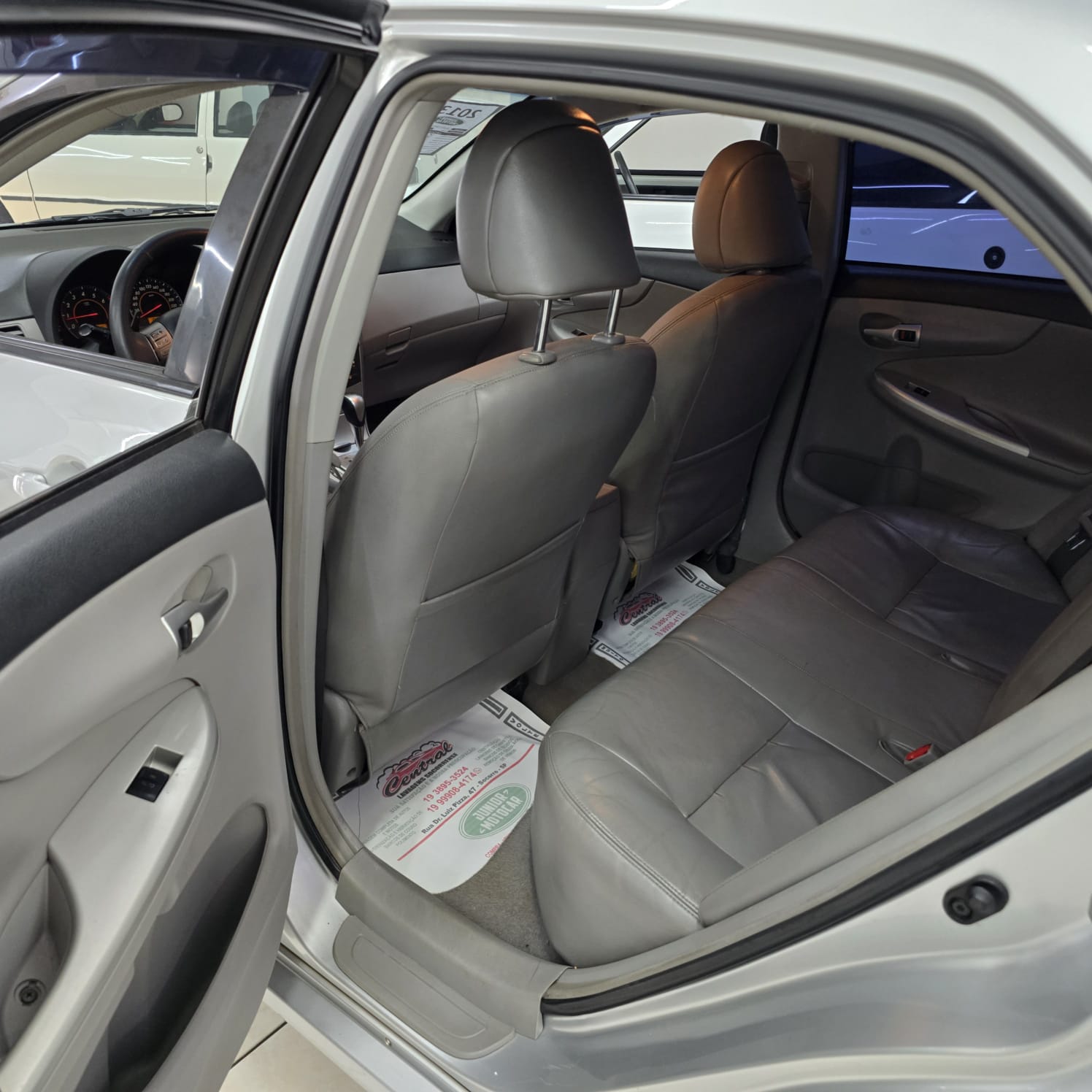 TOYOTA COROLLA 2.0 XEi AUT. PRATA 2013 FLEX - Imagem 11