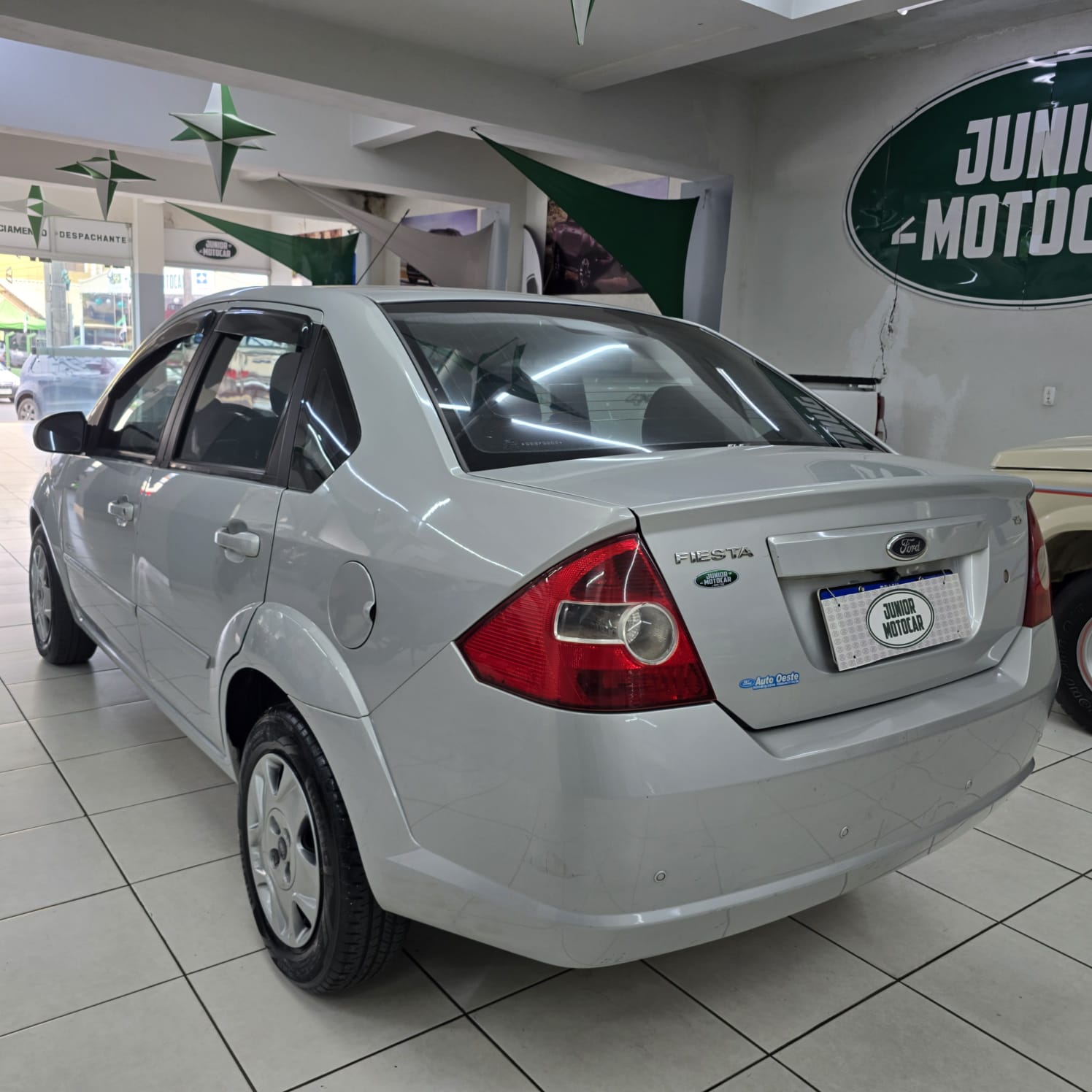 FORD FIESTA 1.6 CLASS SEDAN PRATA 2009 FLEX - Imagem 4