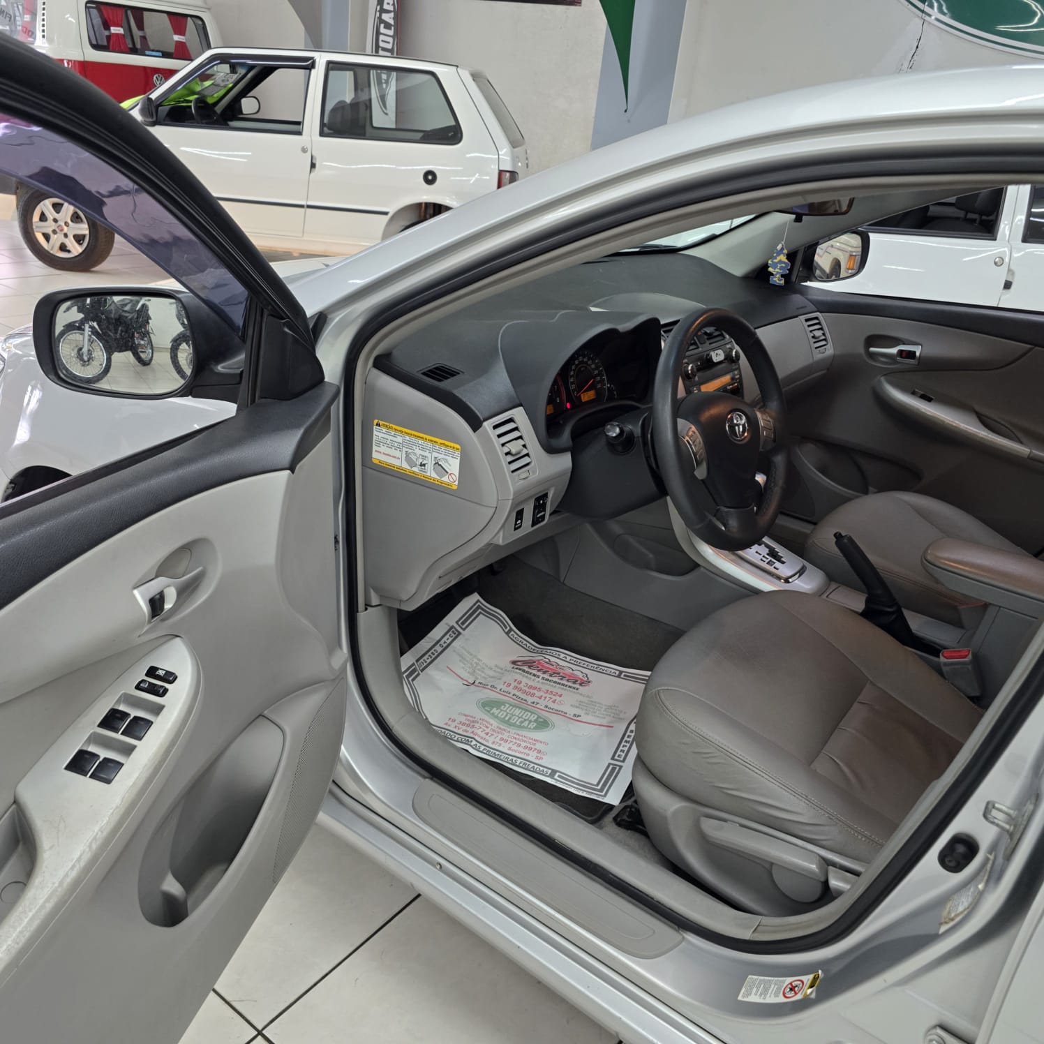 TOYOTA COROLLA 2.0 XEi AUT. PRATA 2013 FLEX - Imagem 7