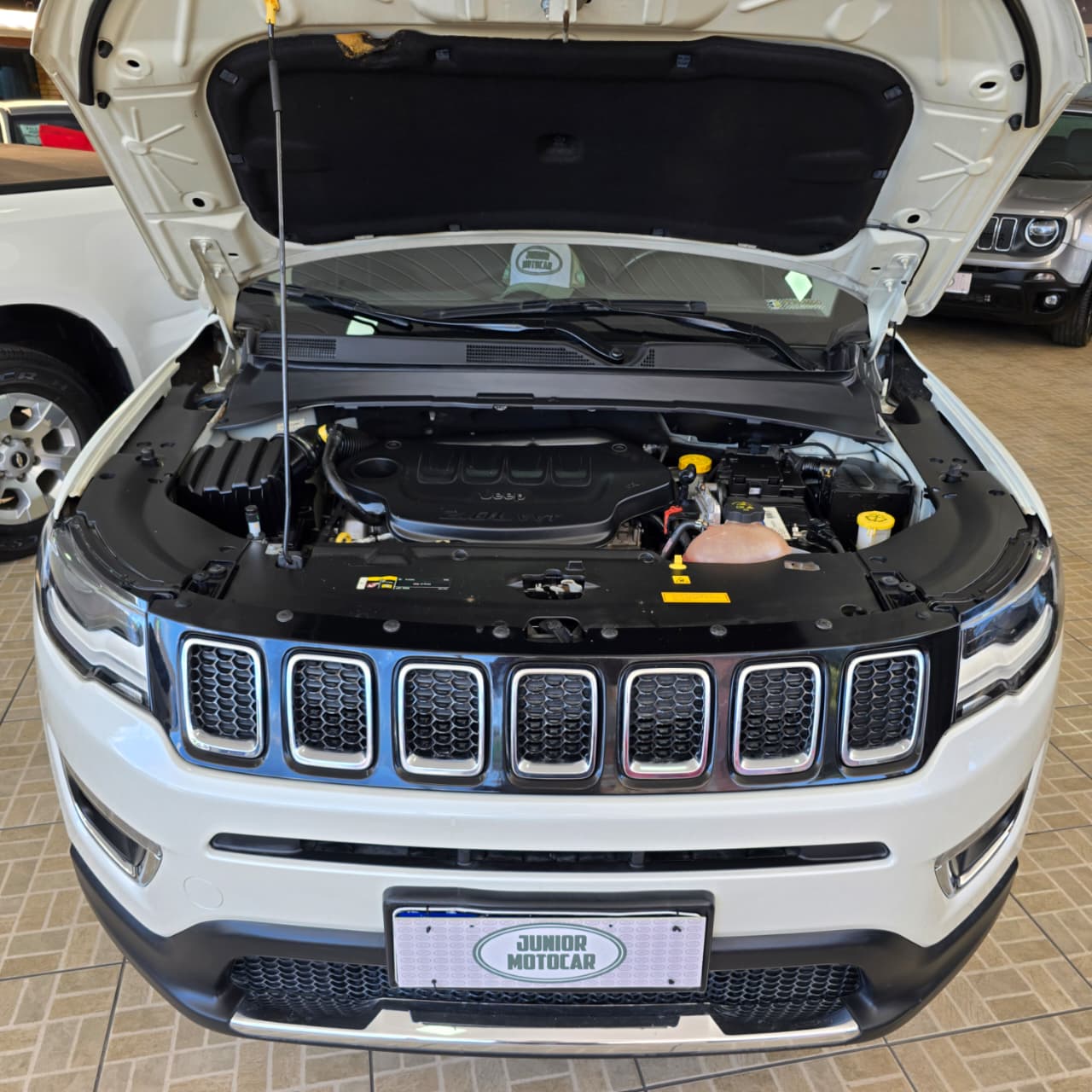 JEEP COMPASS 2.0 LIMITED AUT. BRANCO 2018 FLEX - Imagem 21