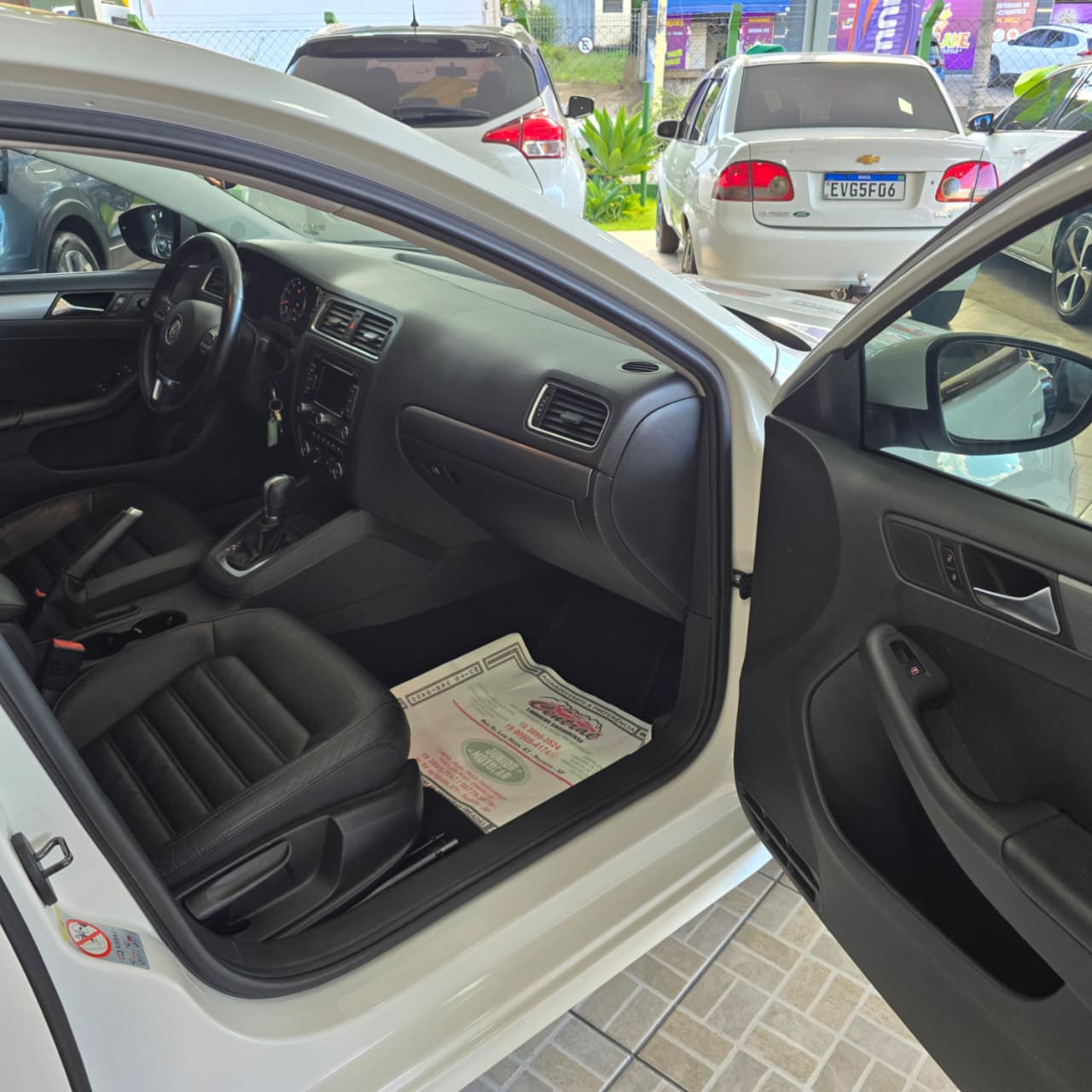 VW JETTA 2.0 TSI TURBO BRANCO 2012 GASOLINA - Imagem 13