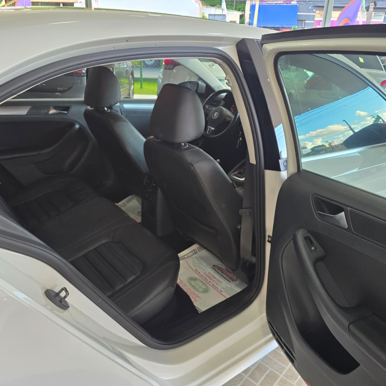 VW JETTA 2.0 TSI TURBO BRANCO 2012 GASOLINA - Imagem 11