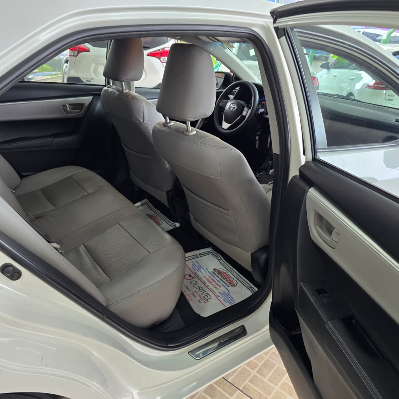 TOYOTA COROLLA 1.8 GLi AUT. BRANCO 2019 FLEX - Imagem 16