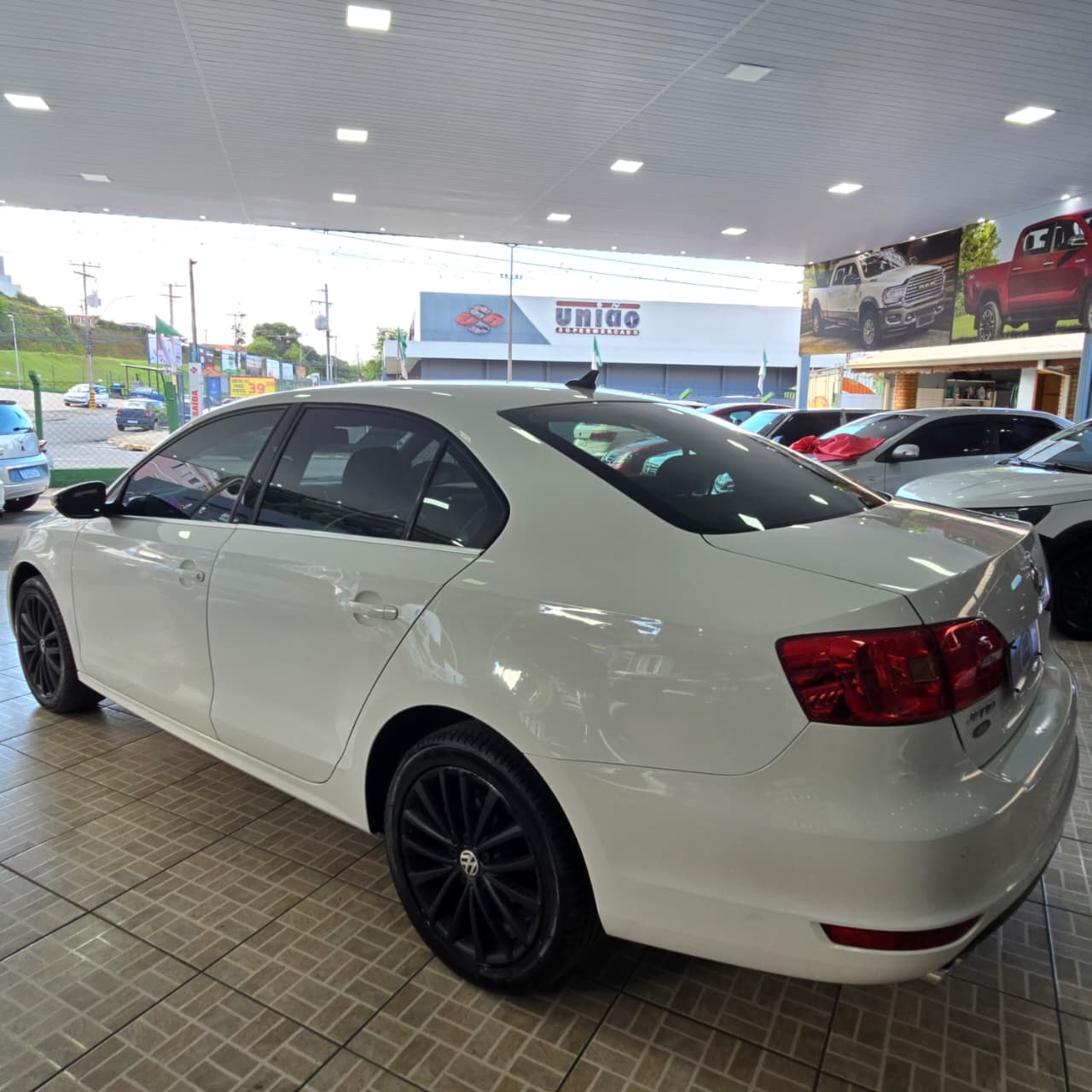 VW JETTA 2.0 TSI TURBO BRANCO 2012 GASOLINA - Imagem 4