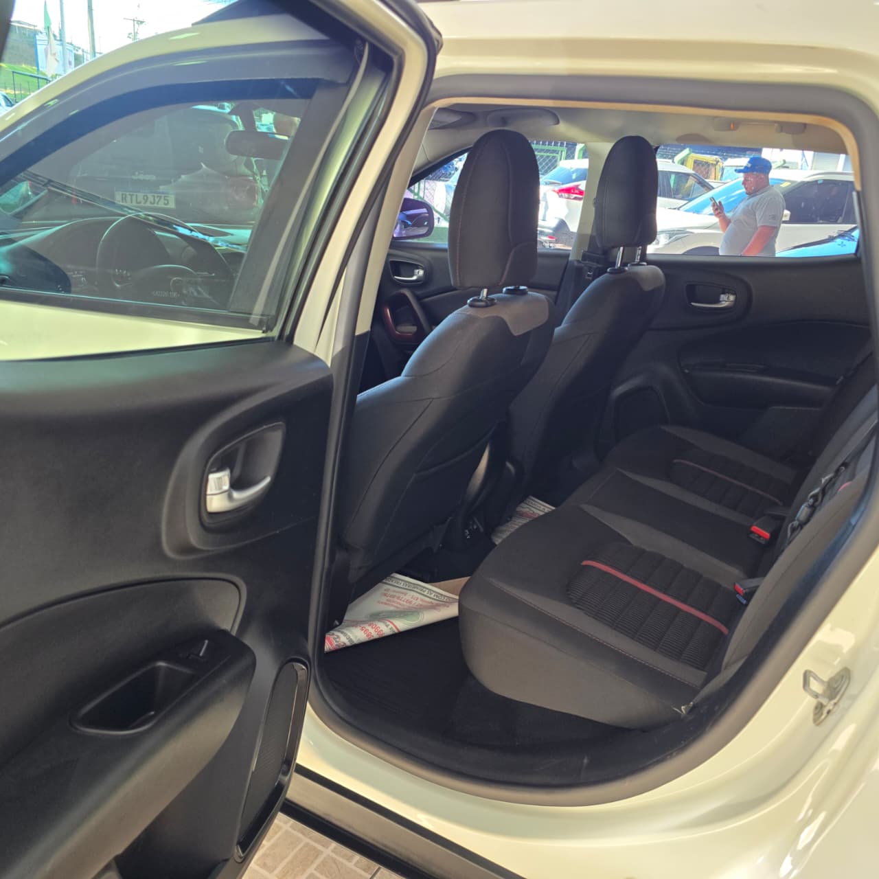 FIAT TORO 1.8 FREEDOM BRANCA 2020 FLEX - Imagem 15