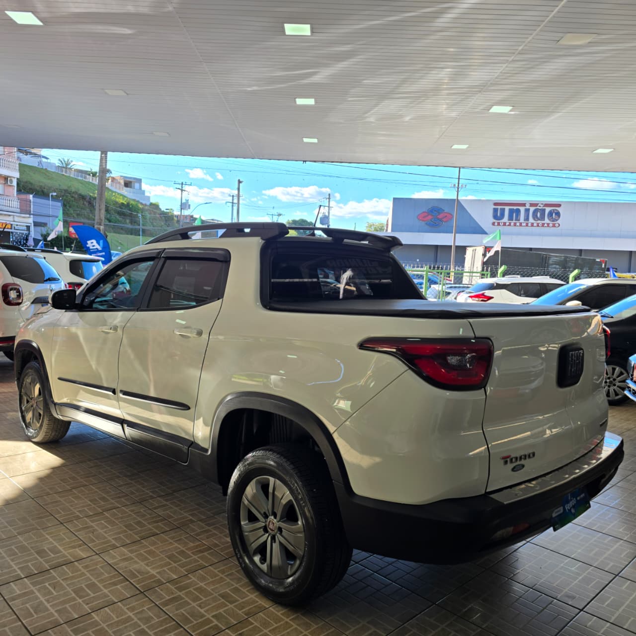 FIAT TORO 1.8 FREEDOM BRANCA 2020 FLEX - Imagem 4