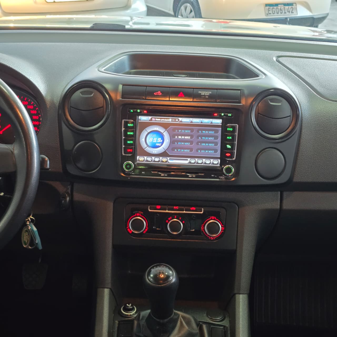 VW AMAROK 2.0 SPORT CD BRANCA 2013 DIESEL - Imagem 12