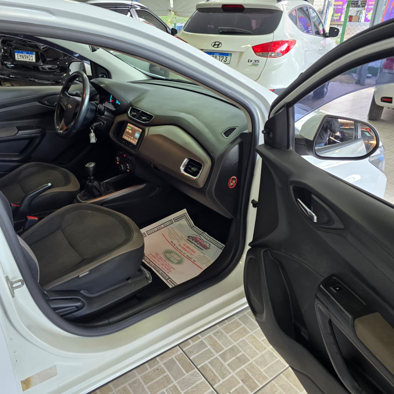 GM PRISMA 1.0 LT BRANCO 2015 FLEX - Imagem 14