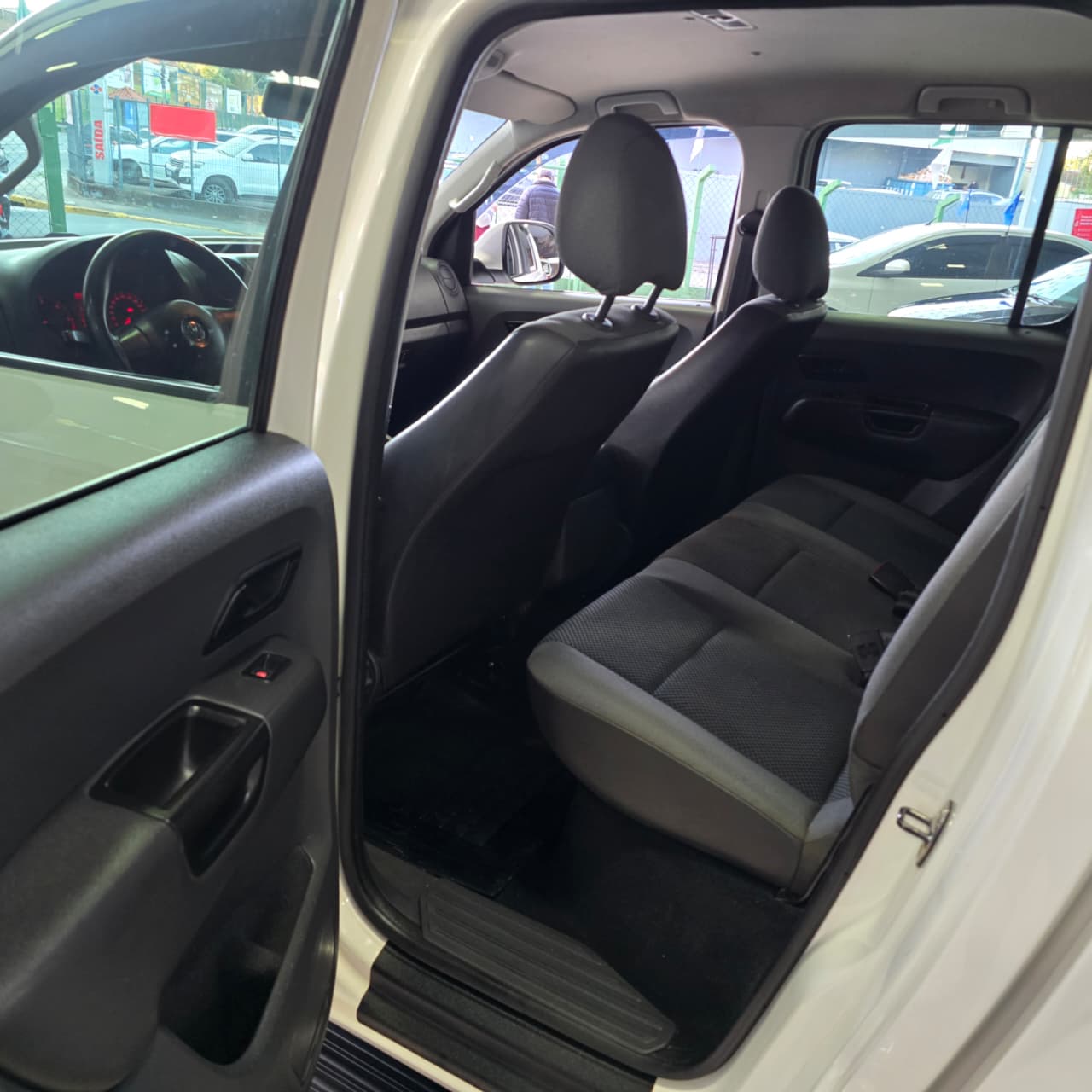 VW AMAROK 2.0 SPORT CD BRANCA 2013 DIESEL - Imagem 15