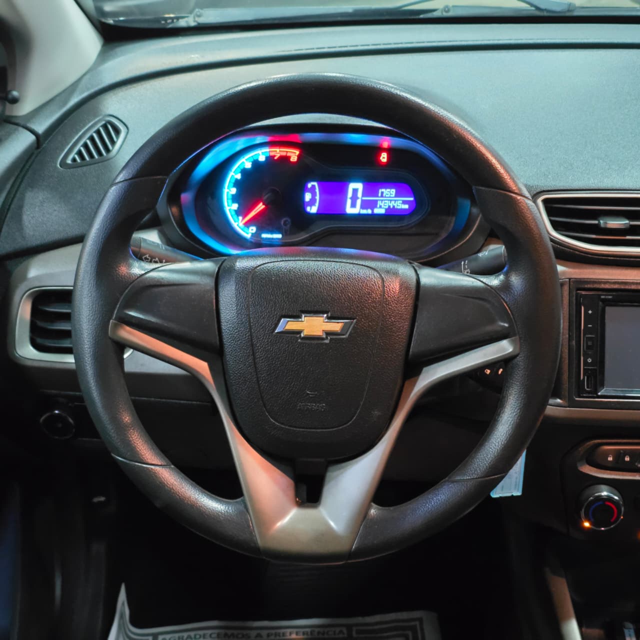 GM PRISMA 1.4 LT PRETO 2016 FLEX - Imagem 8
