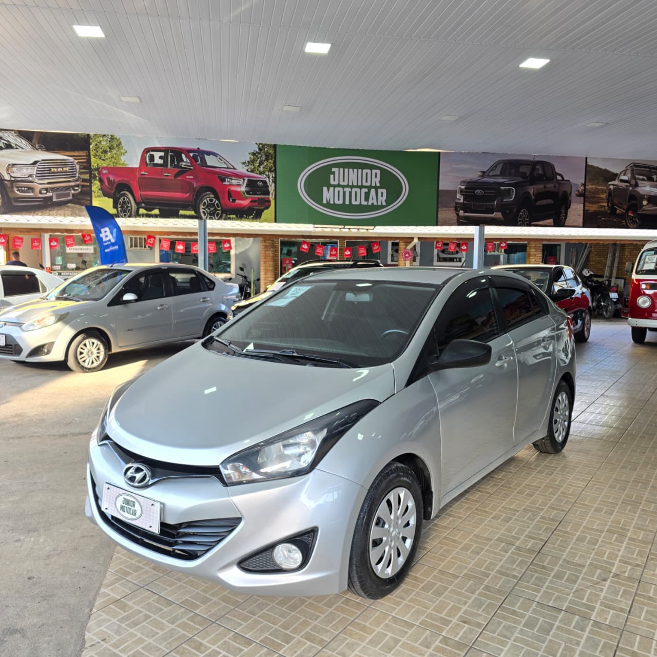 HYUNDAI HB20S 1.6 COMFORT PRATA 2014 FLEX - Imagem 3