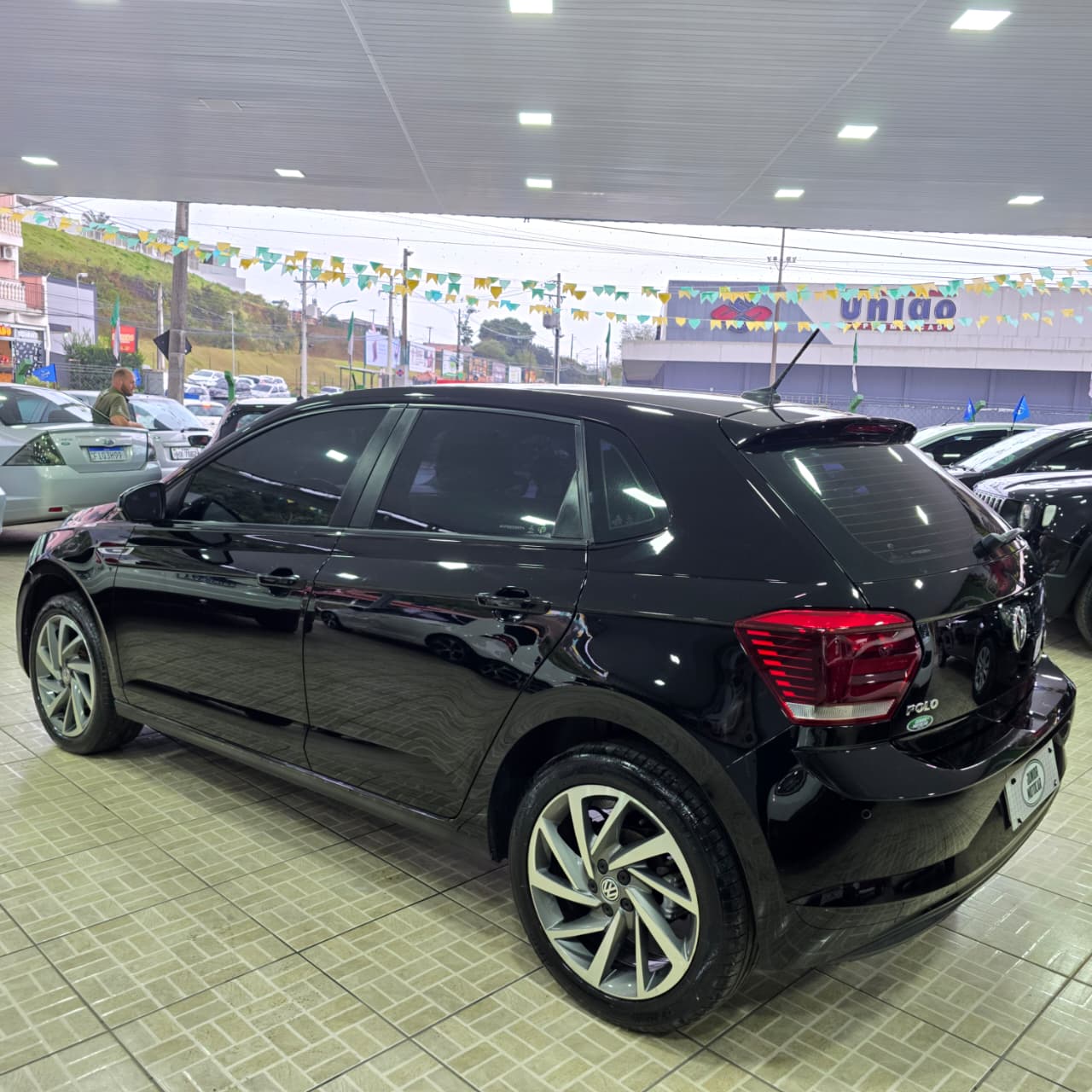 VW POLO 1.0 200 TSI HIGHLINE AUT. PRETO 2019 FLEX - Imagem 4